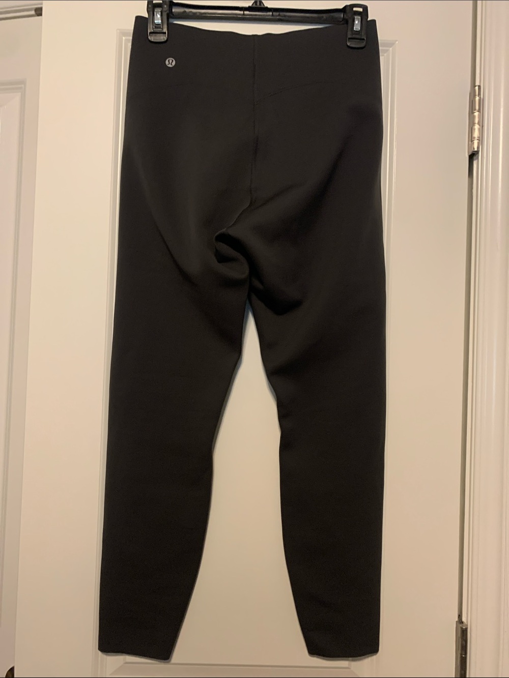 Lululemon Graphite Grey Glow Up Tights
Sz 10, 25 inch, NWOT - Picture 3 of 4